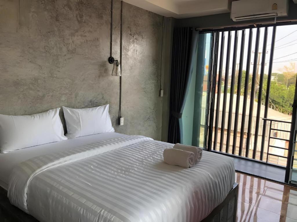 Sixty-Nine Resort Nakhon Phanom Exterior photo